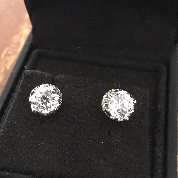 Platinum plated sterling silver cubic zirconia - Picture 2 of 3